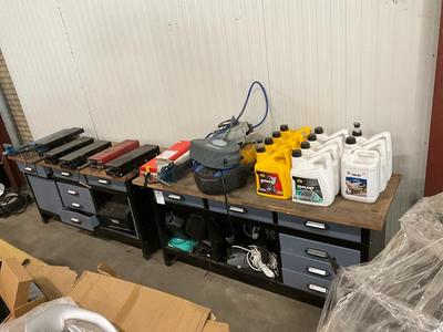 Übersichtsbild von Werkbank (2x)